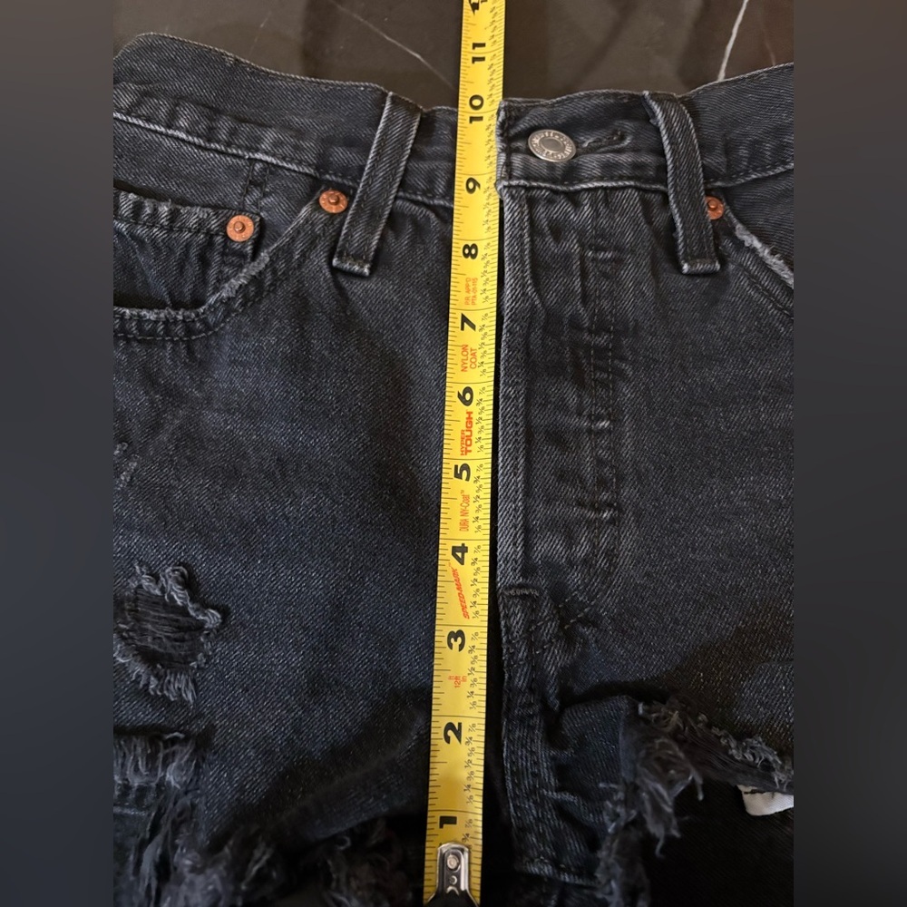 Levi's Premium 501 Women's Distressed Black Denim Cut-Off Shorts Button Fly - Picture 11 of 13